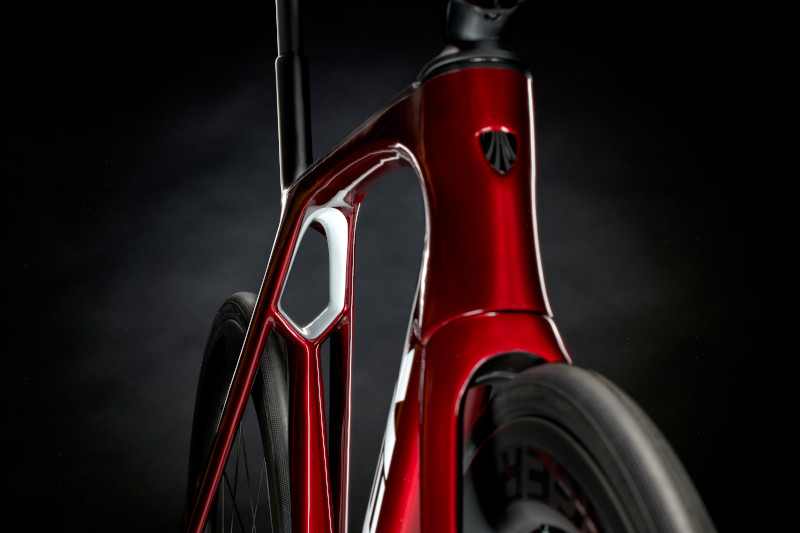 初心者向け】 ロードバイクはアルミとカーボンどっちが良い？ - Trek