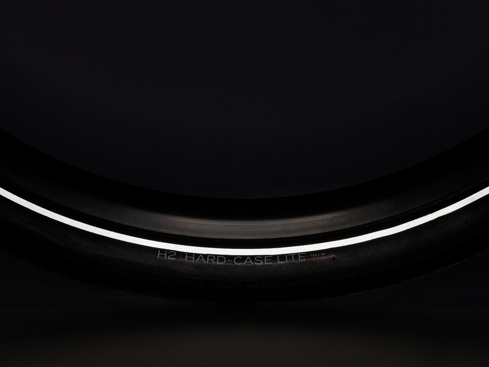 Bontrager H2 Hard-Case Lite Reflective Hybrid Tire