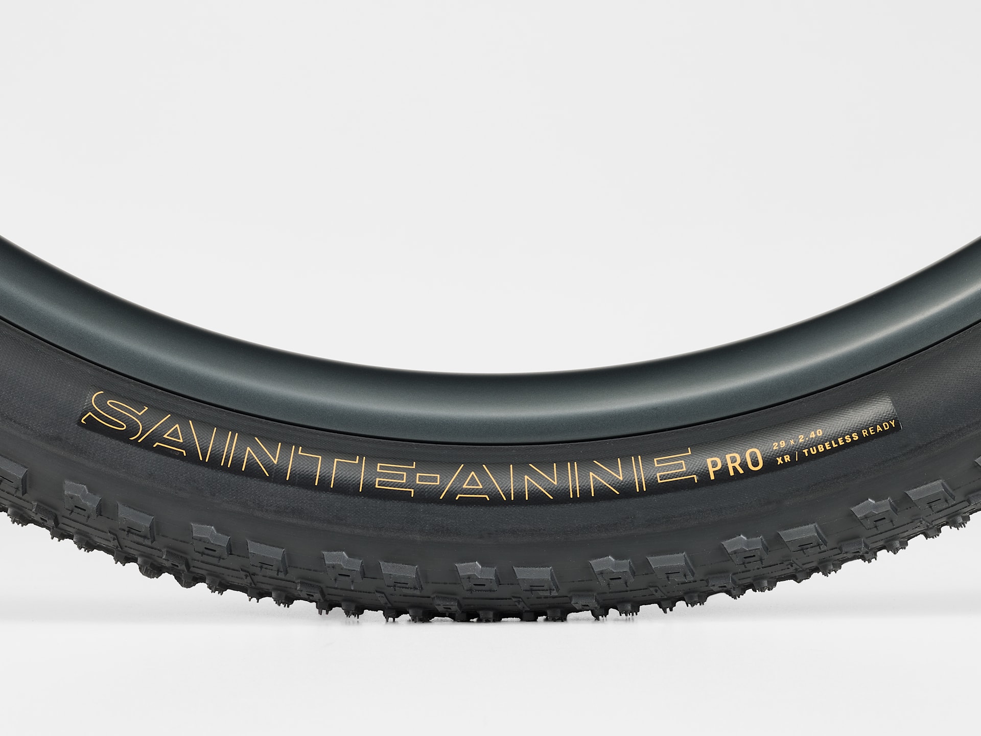 Bontrager Sainte-Anne Pro XR TLR MTB Tire