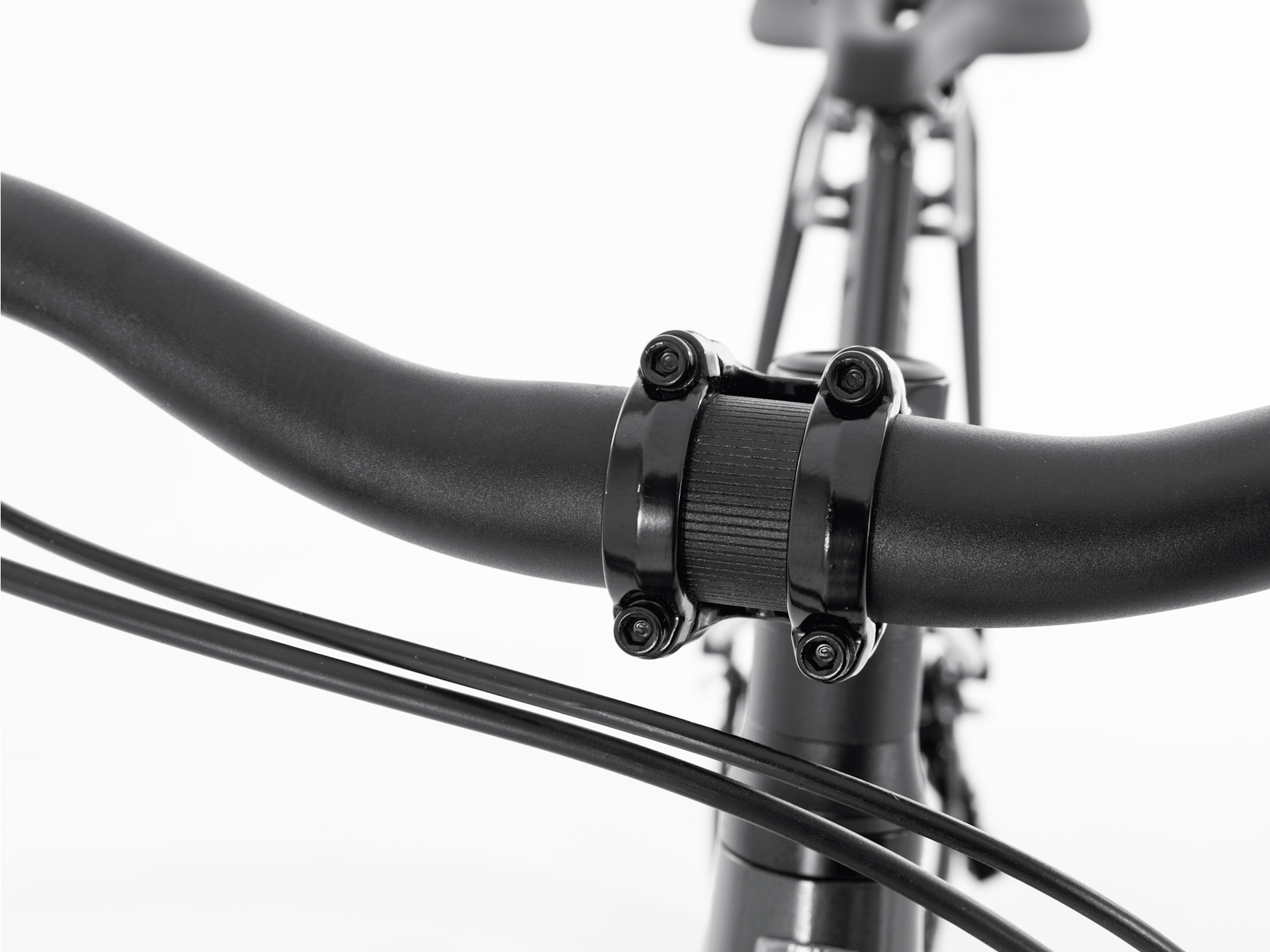 District 4 Equipped - 2023, Medium