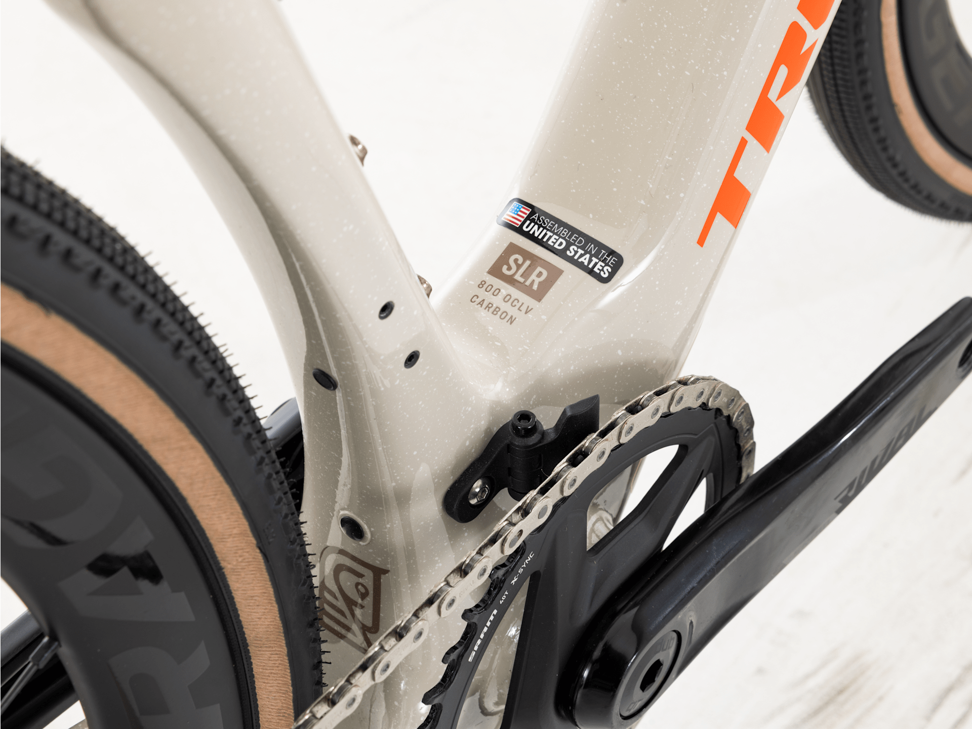 Checkmate SLR Rival AXS- 2026, Medium