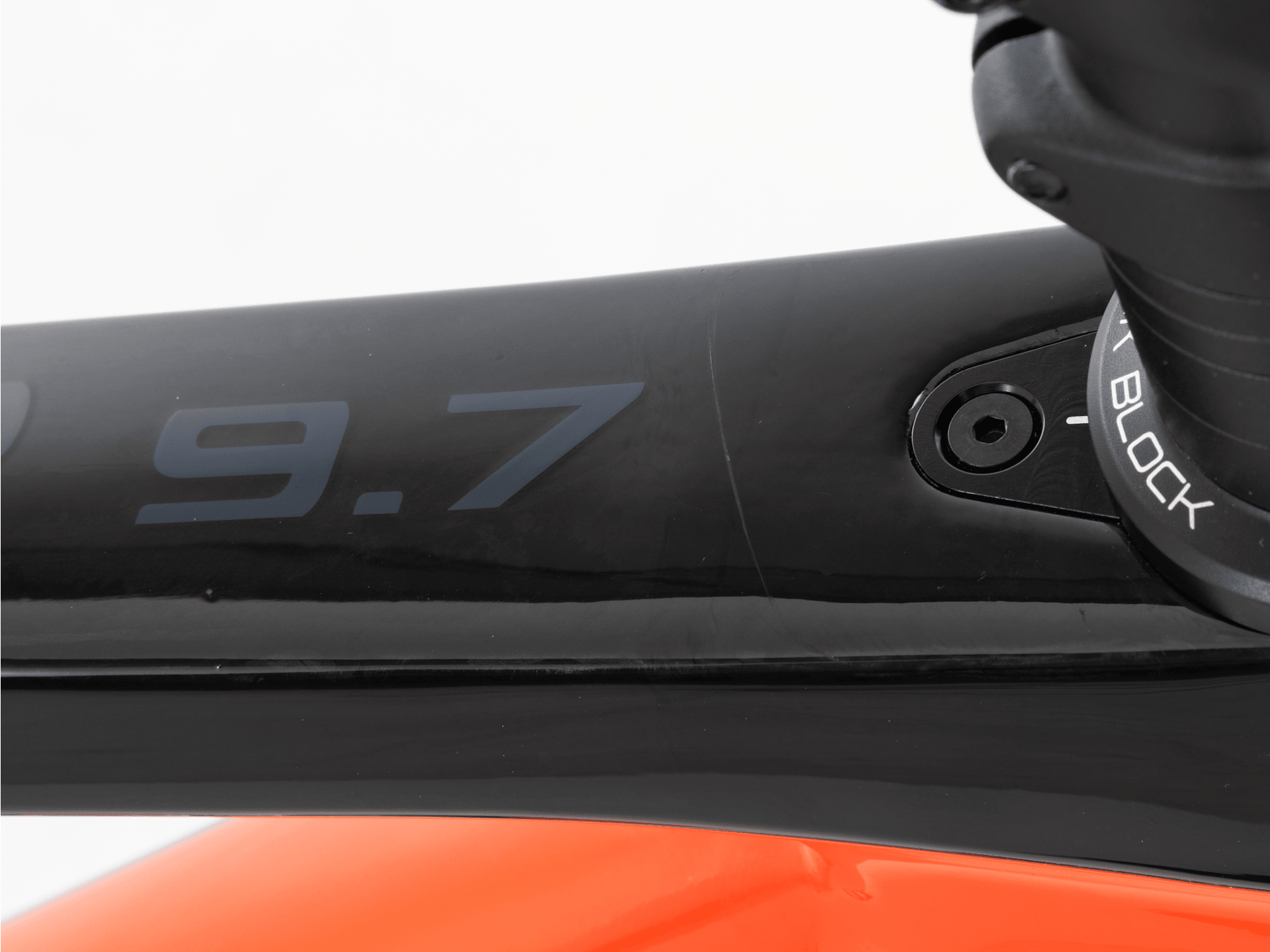 Procaliber 9.7 - 2023, Large