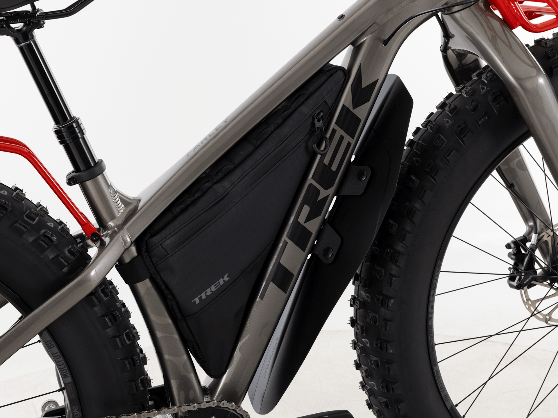 Farley 9 - 2026, Small