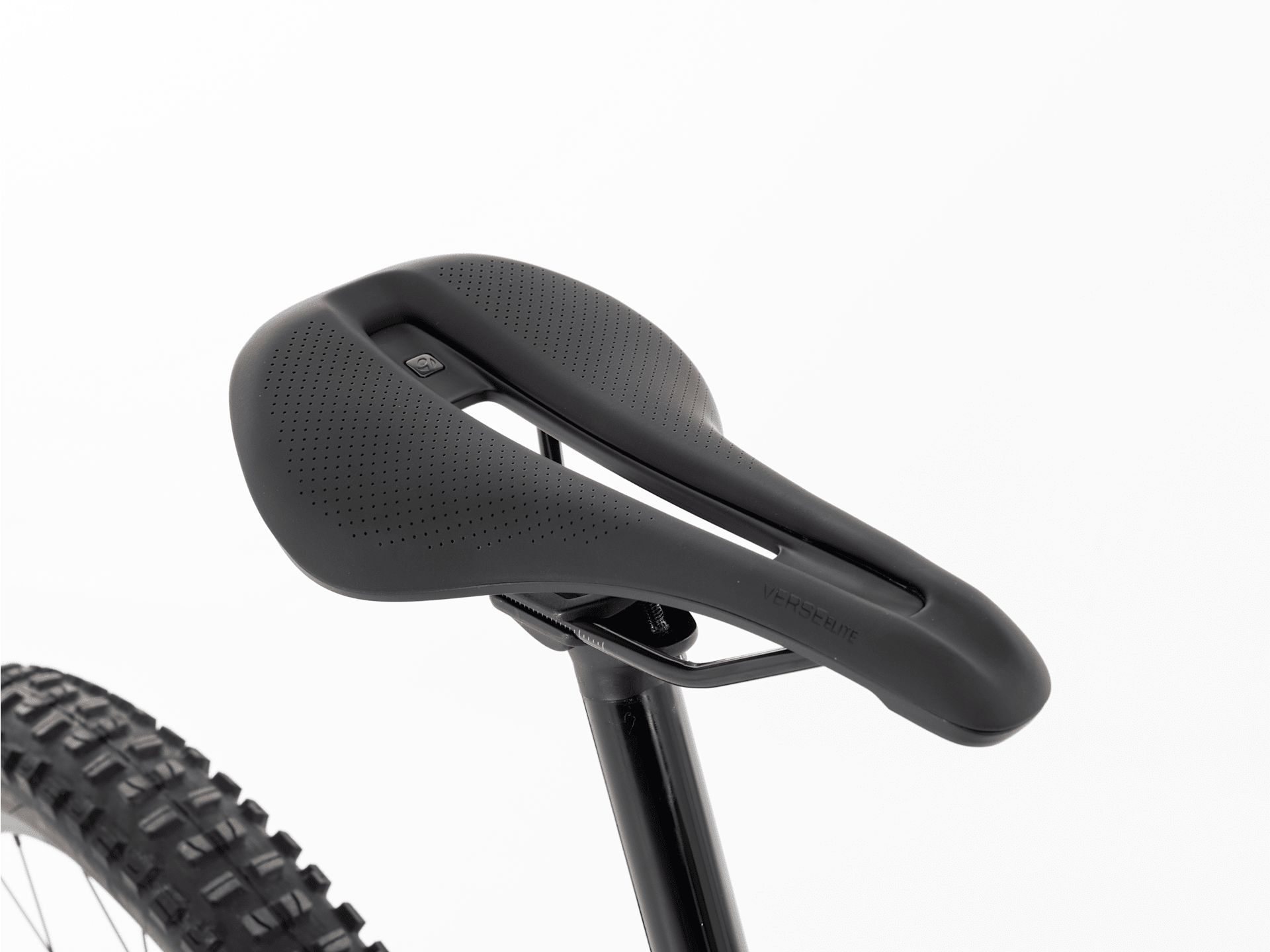 Rail 9.7 Gen 4 - 2024, Medium