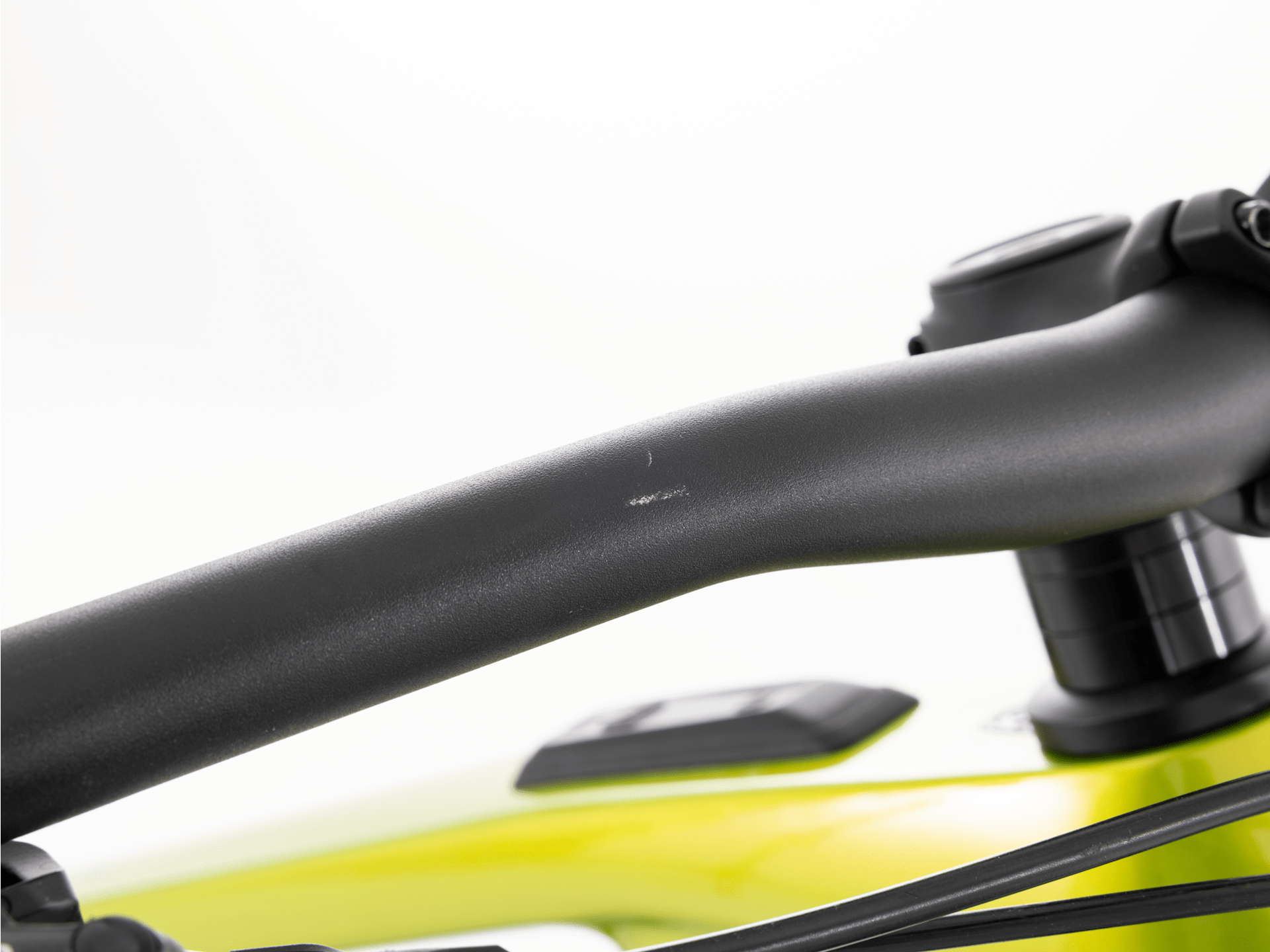 Rail 9.7 Gen 4 - 2024, Medium