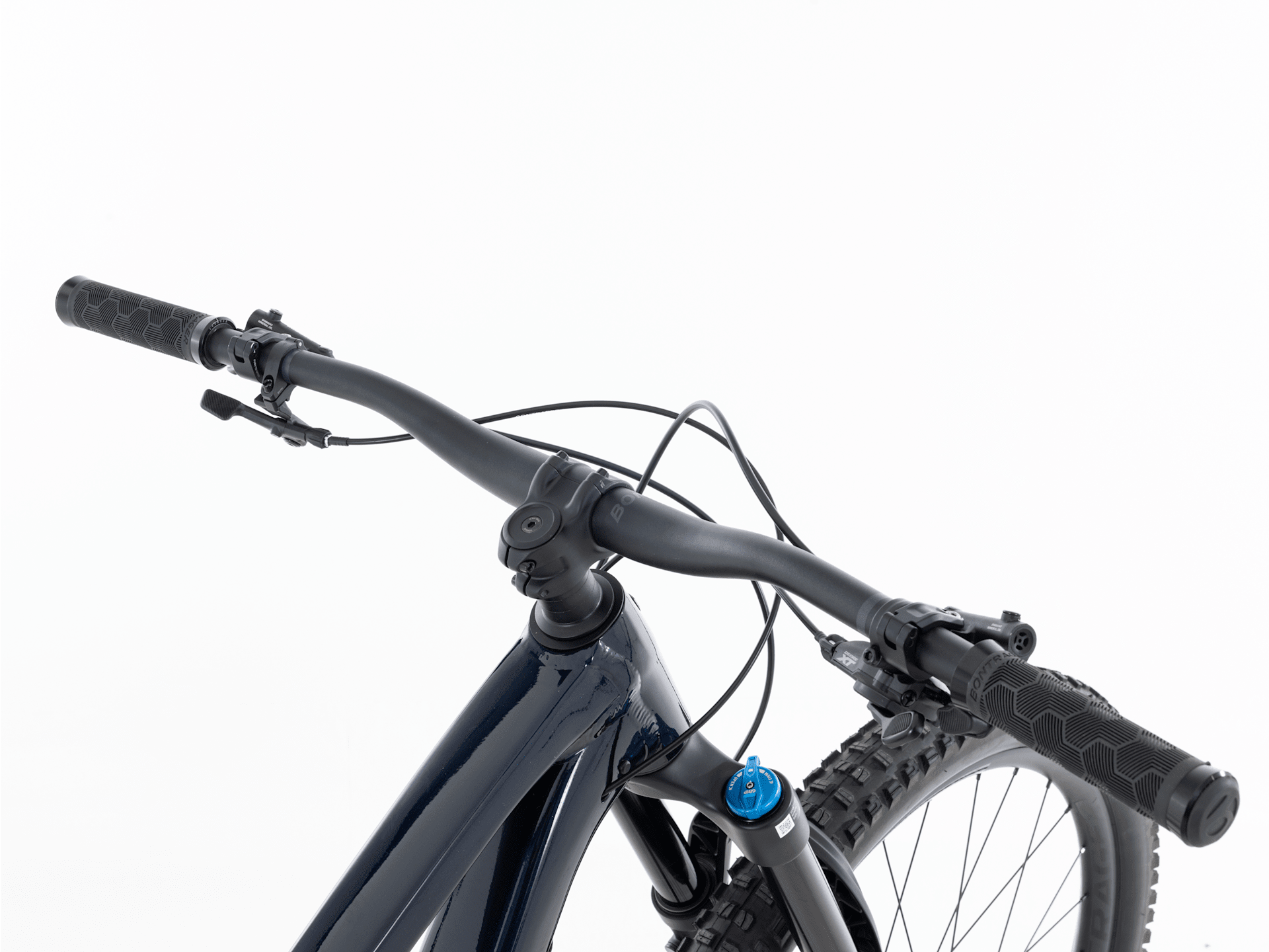 Slash 8 Gen 6 - 2025, Large