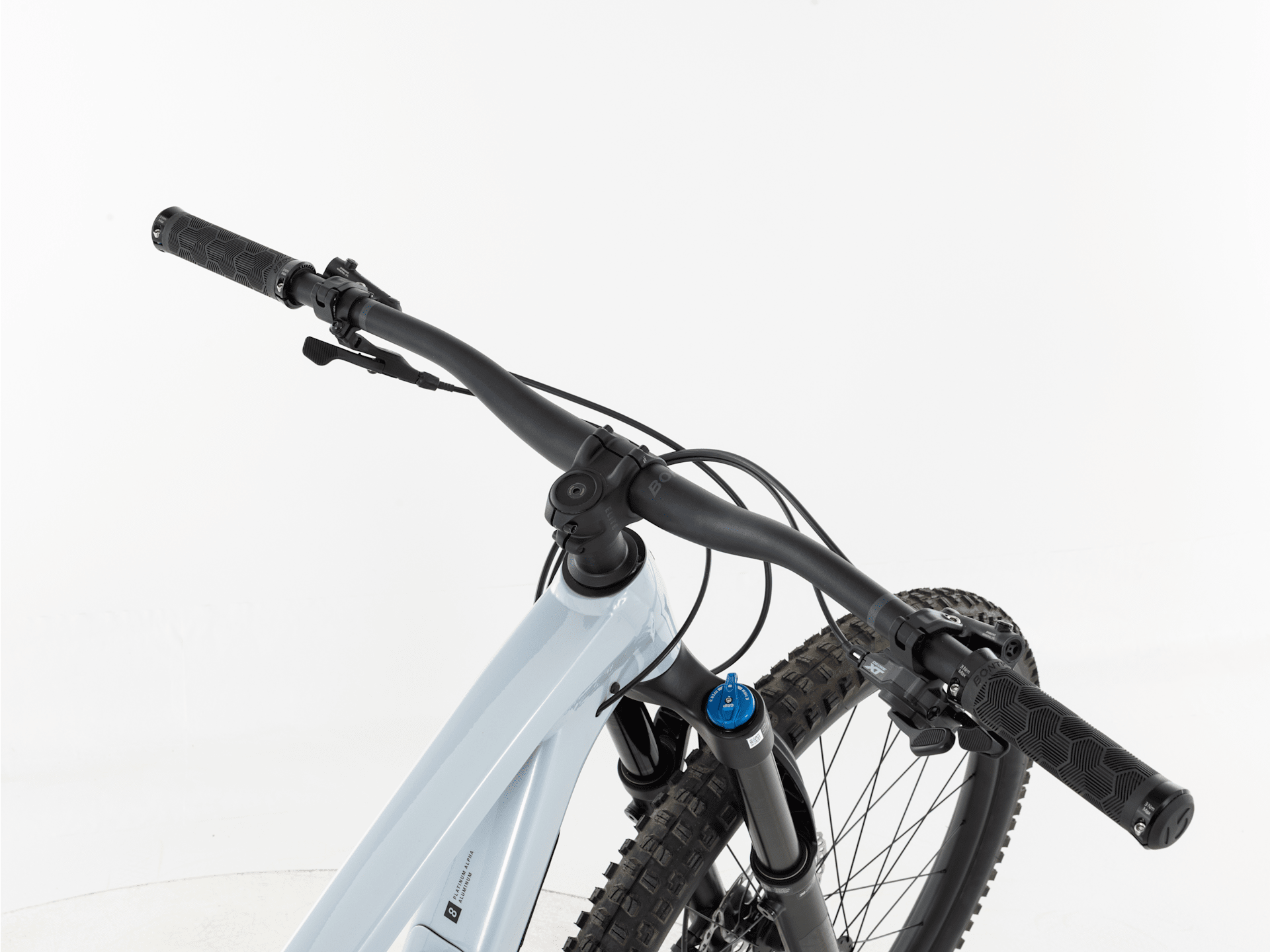 Slash 8 Gen 6 - 2025, Medium