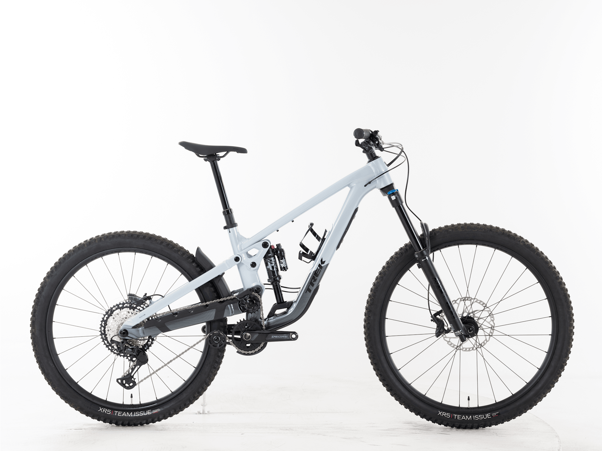 Slash 8 Gen 6 - 2025, Medium
