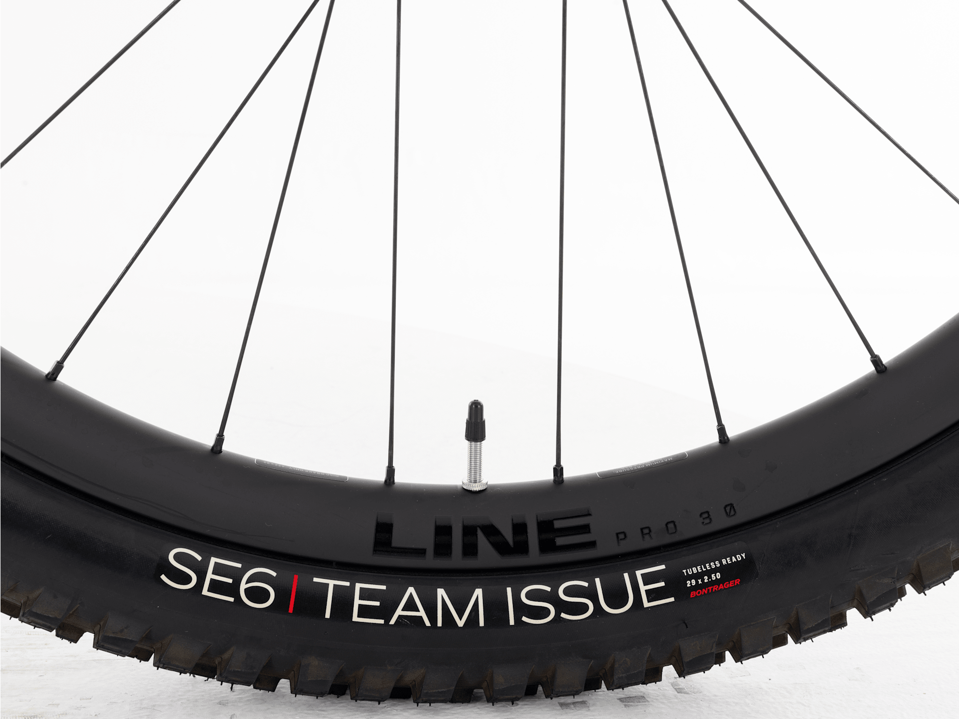 Rail 9.9 CXR Gen 4 - 2024, Small