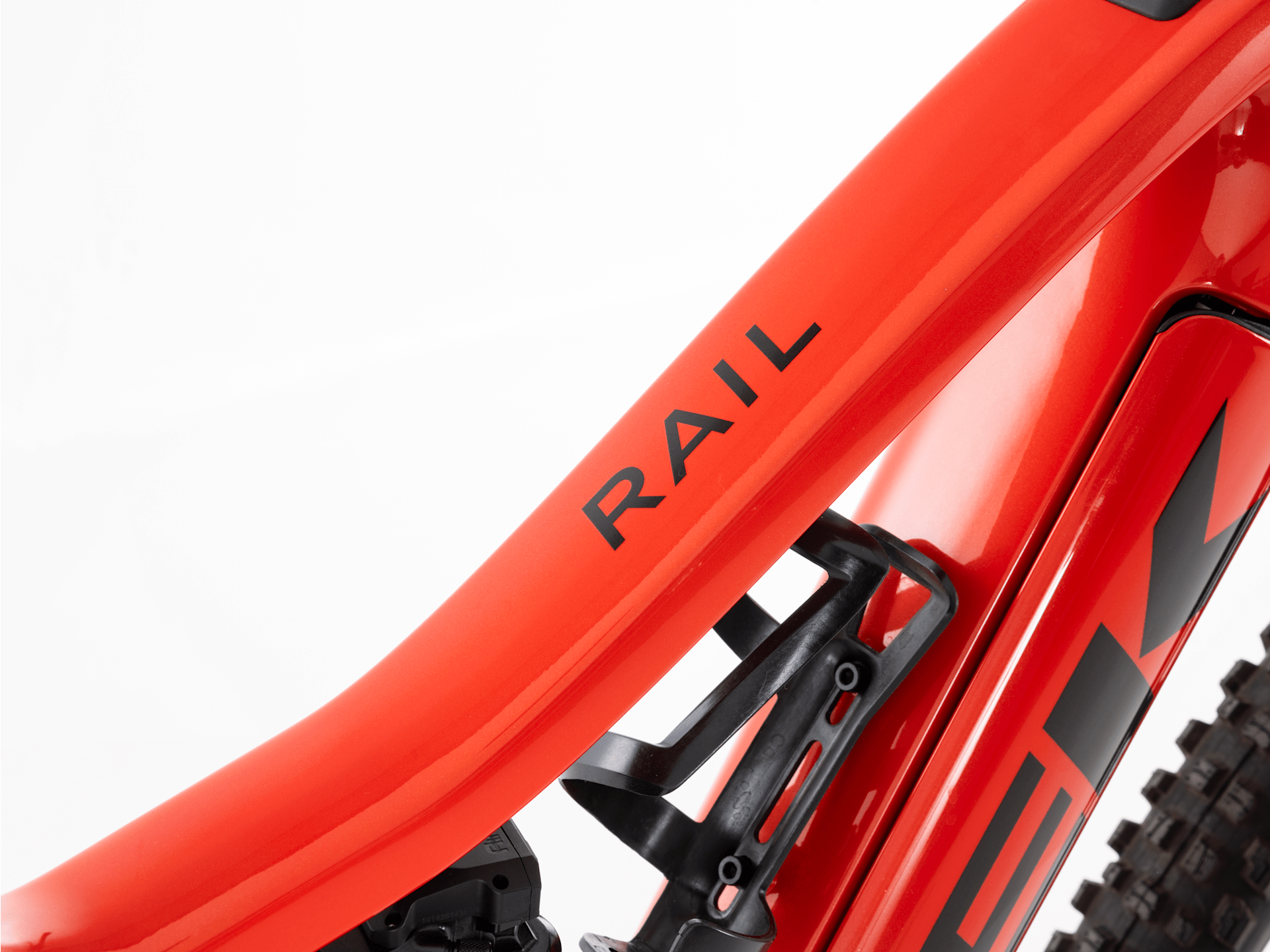 Rail 9.9 CXR Gen 4 - 2024, Small