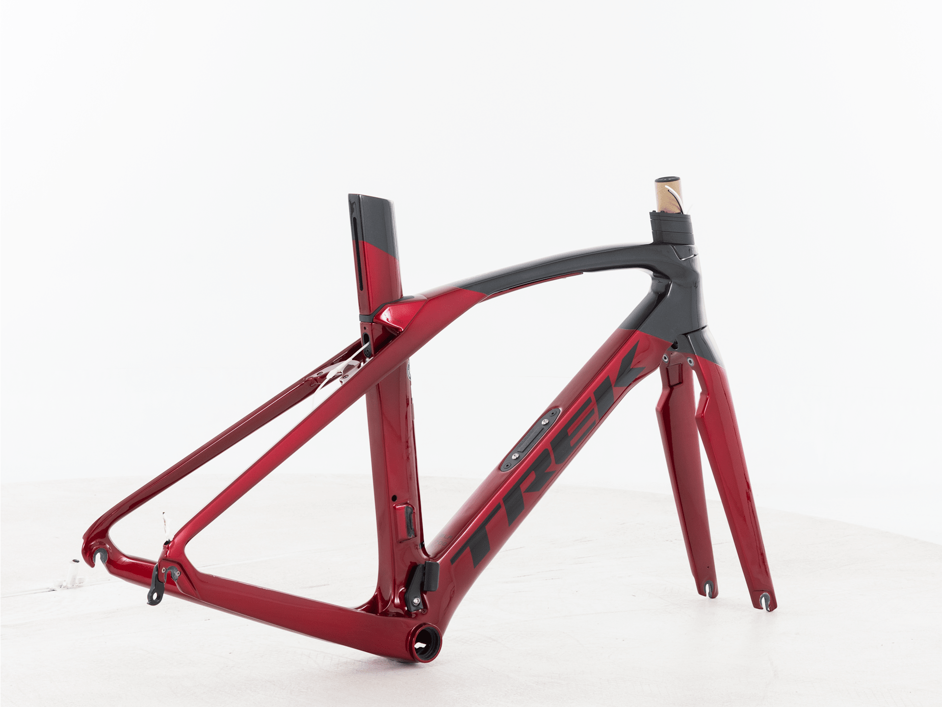 Madone SLR Gen 6 BB90 Rim Frameset - 2024