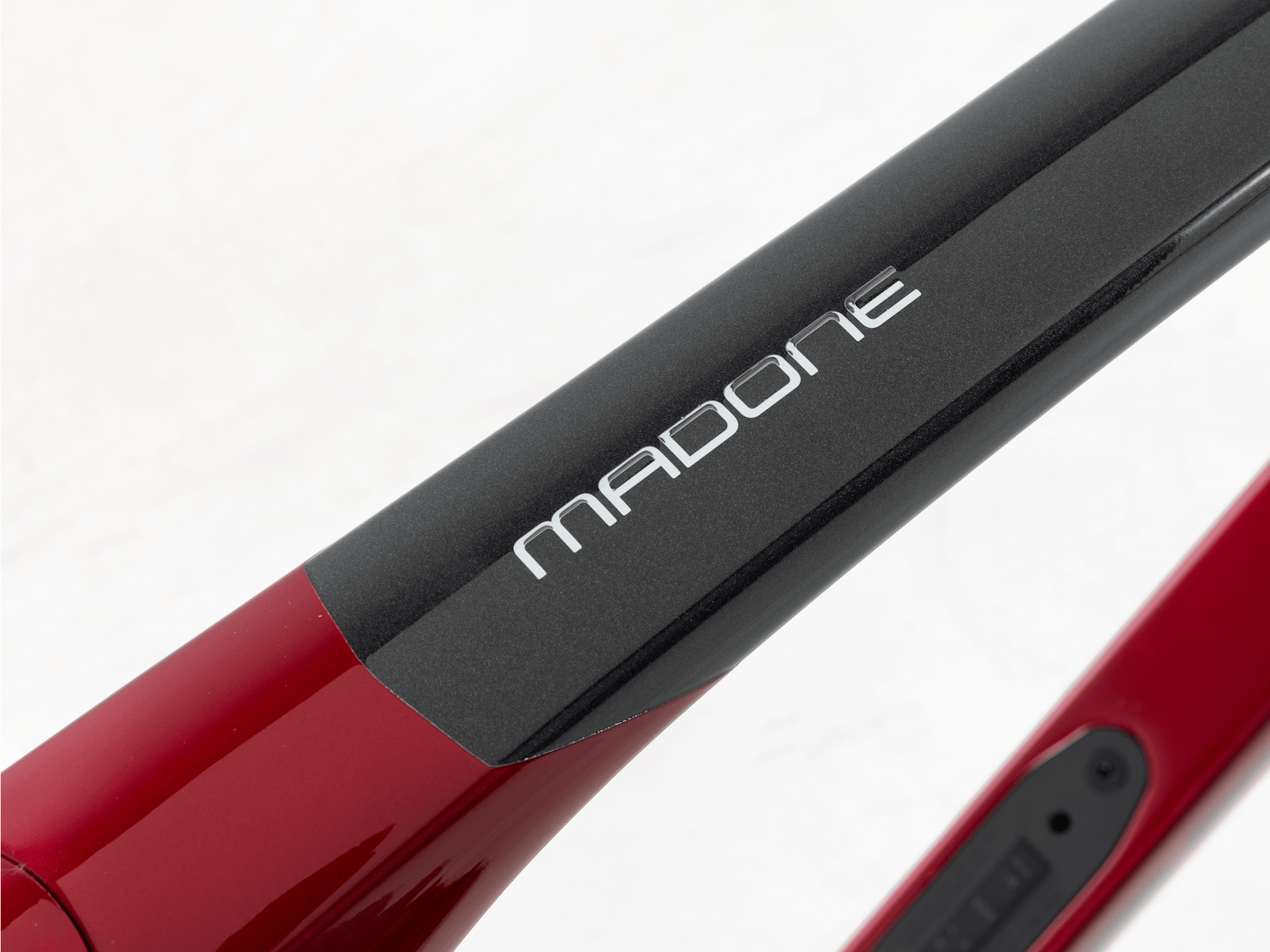 Madone SLR Gen 6 BB90 Rim Frameset - 2024
