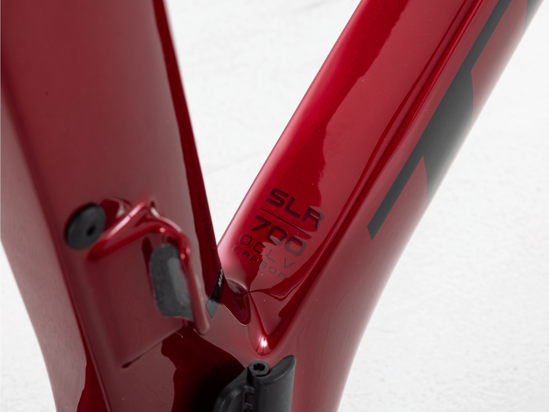 Madone SLR Gen 6 BB90 Rim Frameset - 2024