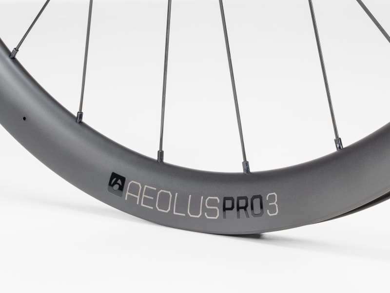 Bontrager Aeolus Pro 3 TLR Disc Road Wheel Trek Bikes