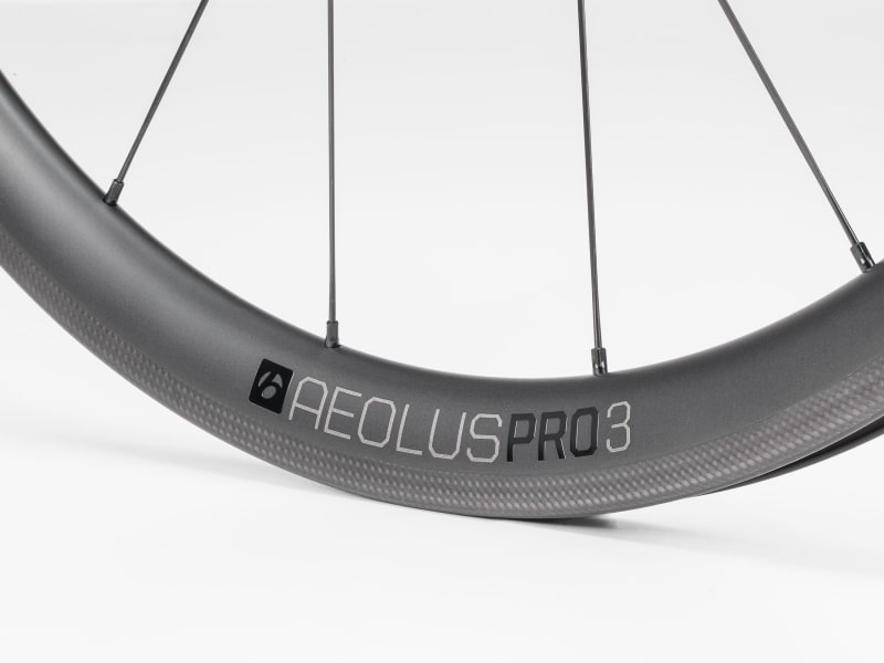 Bontrager Aeolus Pro 3 TLR Road Wheel - Trek Bikes
