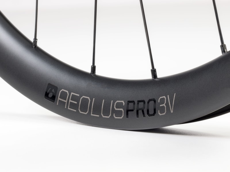 Bontrager Aeolus Pro 3V TLR Disc Road Wheel - Trek Bikes (JP)