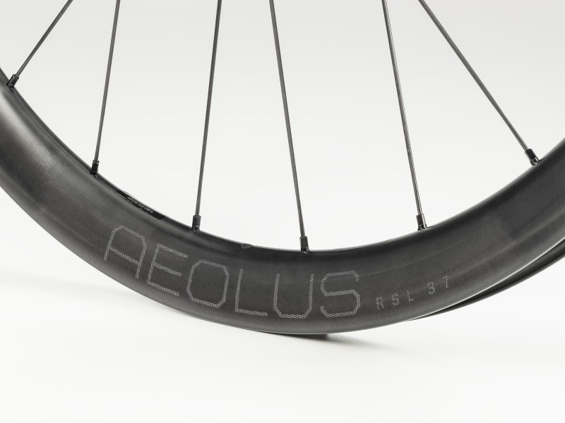Bontrager Aeolus RSL 37 TLR Disc Road Wheel - Trek Bikes