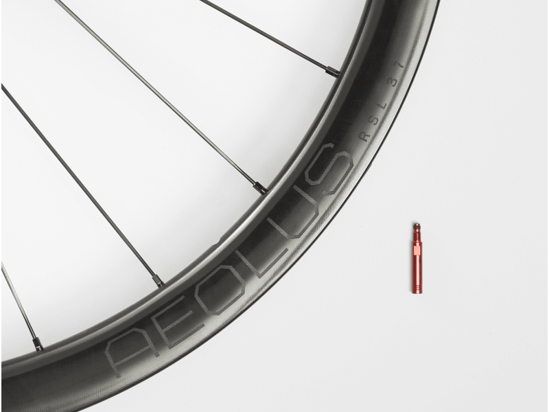 国産品 Bontrager Bikes Trek - Wheel Road Disc Tubular 37 RSL Aeolus パーツ