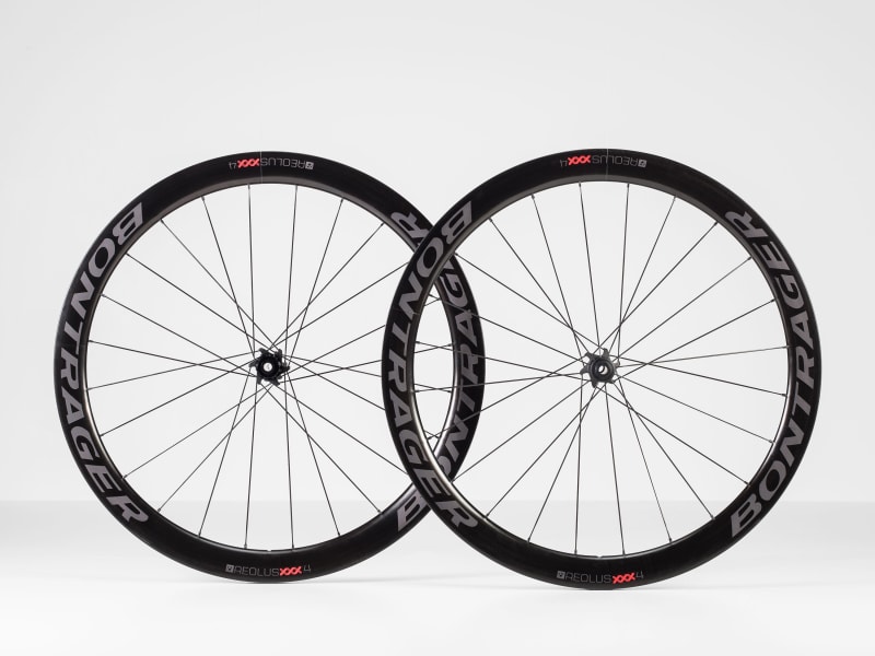 Bontrager Aeolus XXX 4 TLR Disc Clincher ロードホイール - Trek 