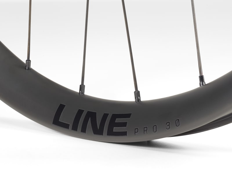 Bontrager Line Pro 30 TLR Boost 29 MTB Wheel - Trek Bikes (CA)