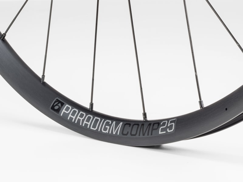 Bontrager Paradigm Comp 25 TLR Disc Road Wheel - Trek Bikes (JP)