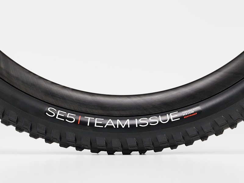 ボントレガー SE5 Team Issue TLR マウンテンバイク タイヤ - Trek Bikes (JP)