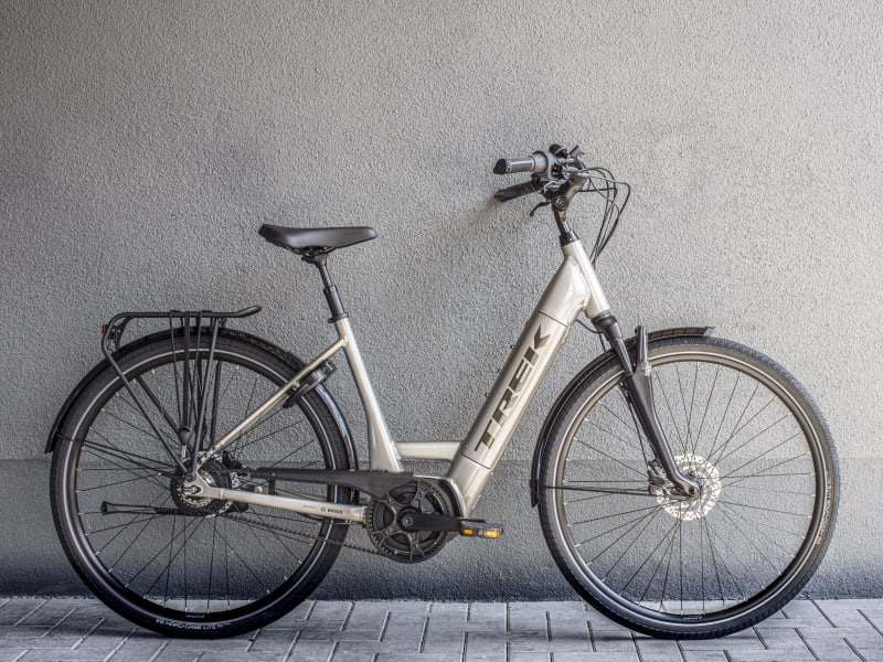 District 9 Lowstep Trek Bikes GB