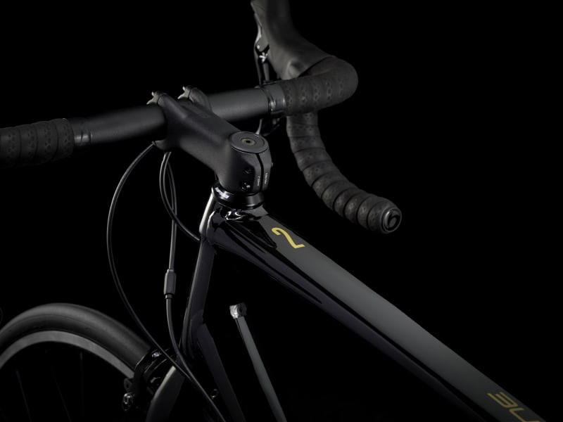 Trek domane al hot sale 2 details
