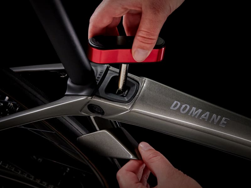 Trek domane sl 5 road bike hotsell