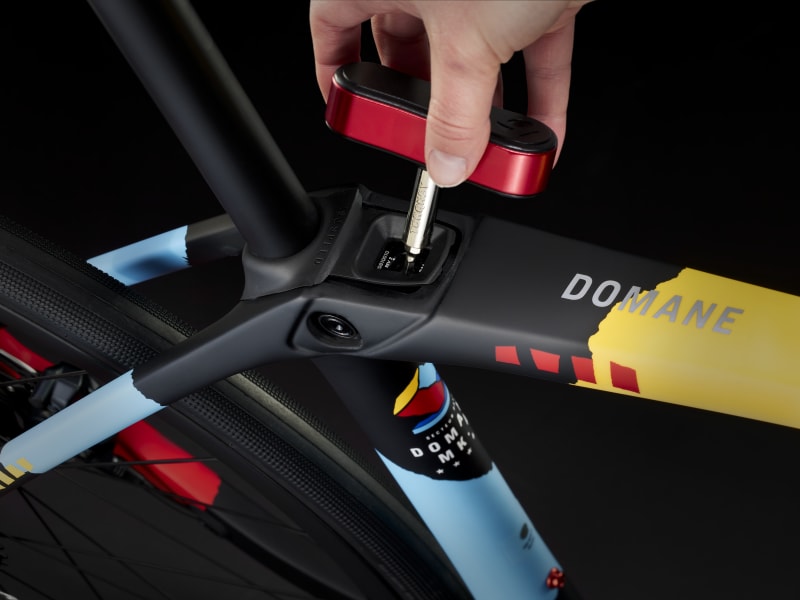 Domane SLR 7 AXS Gen 4 - Trek Bikes (JP) Domane SLR 7 AXS Gen 4 - Trek Bikes (JP)