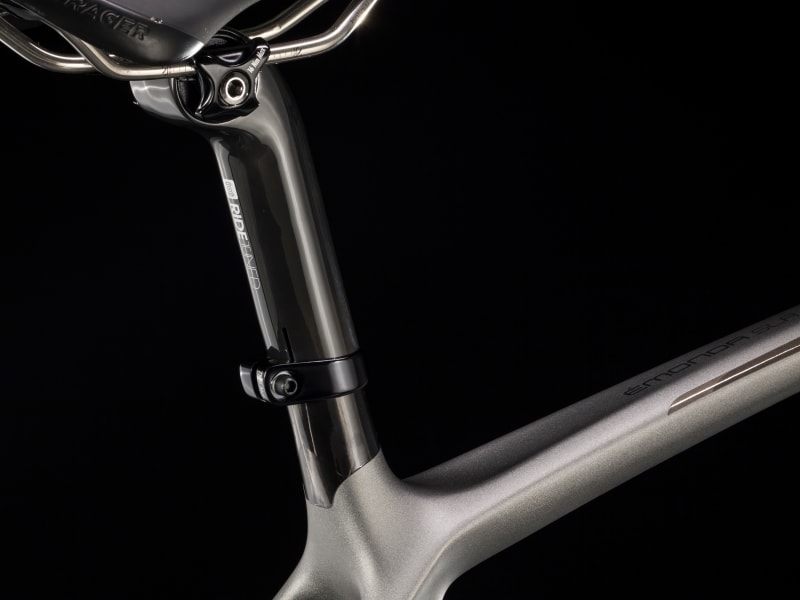 Trek emonda slr 6 disc 2018 hot sale