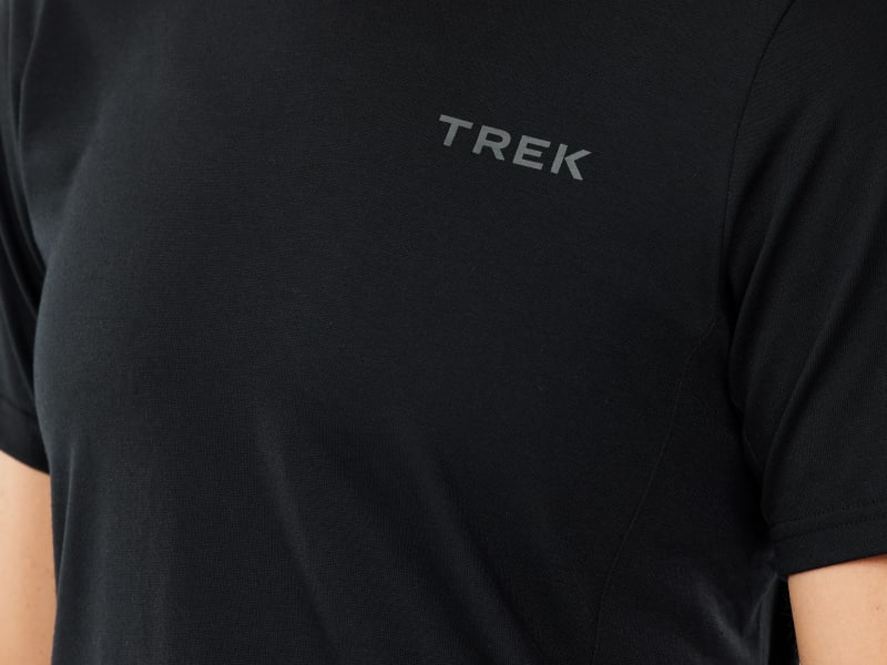 Trek Evoke Women s Mountain Bike Tech Tee Trek Bikes GB