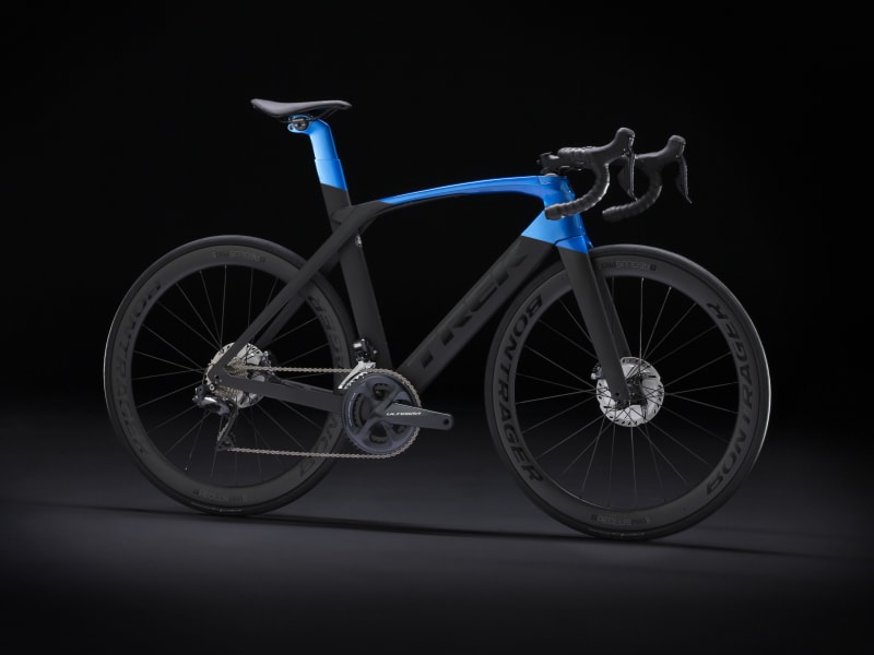 Trek madone di2 deals disc