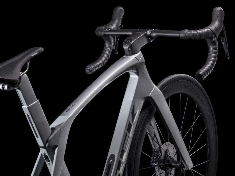 Trek madone slr 6 disc road bike 2019 store