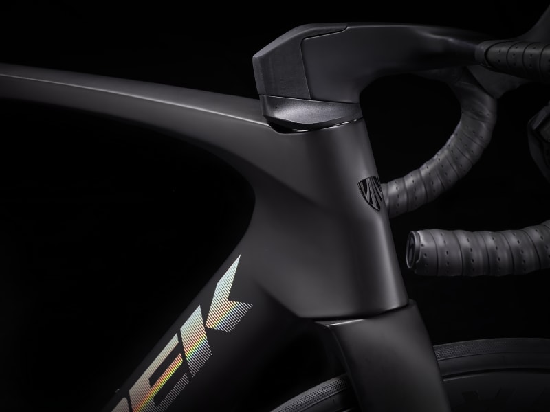 Trek madone full carbon road bike outlet