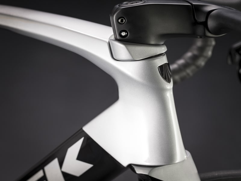 Trek madone slr 7 disc cheap etap 2020 review