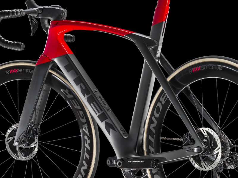 Trek madone hot sale 2019 slr 9