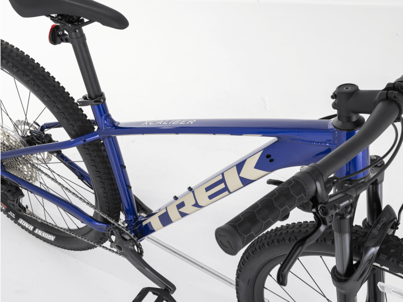 Trek x caliber cheap 8 2020 blue