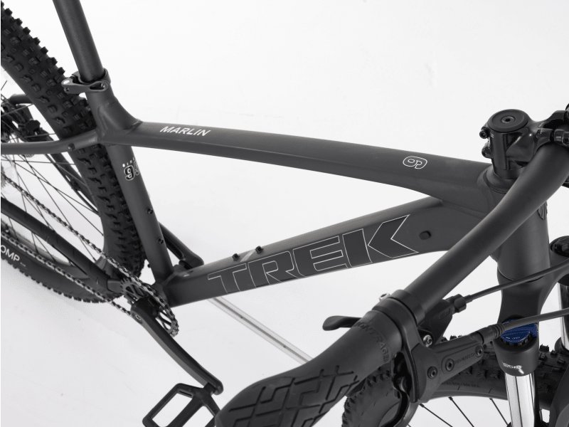 Trek marlin 6 black discount