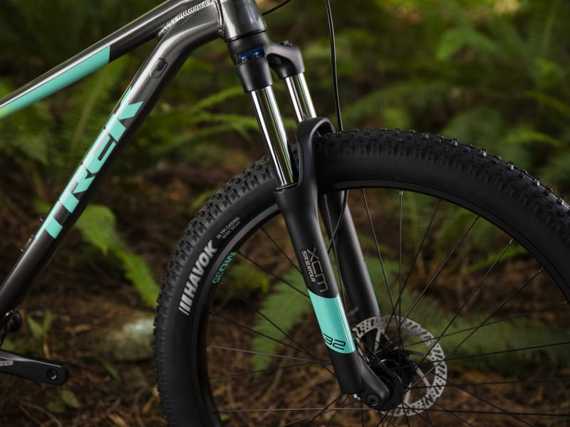 Trek roscoe 6 2019 deals mountain bike