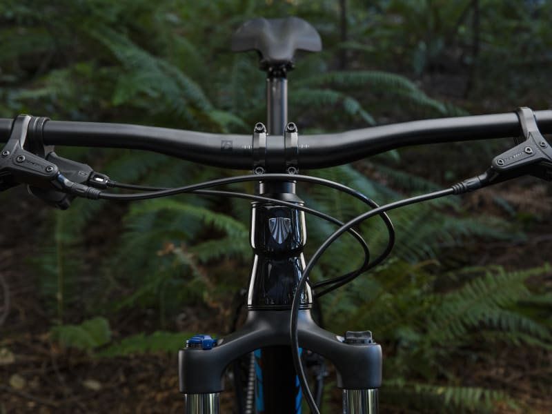 Trek roscoe 6 2019 mountain clearance bike review