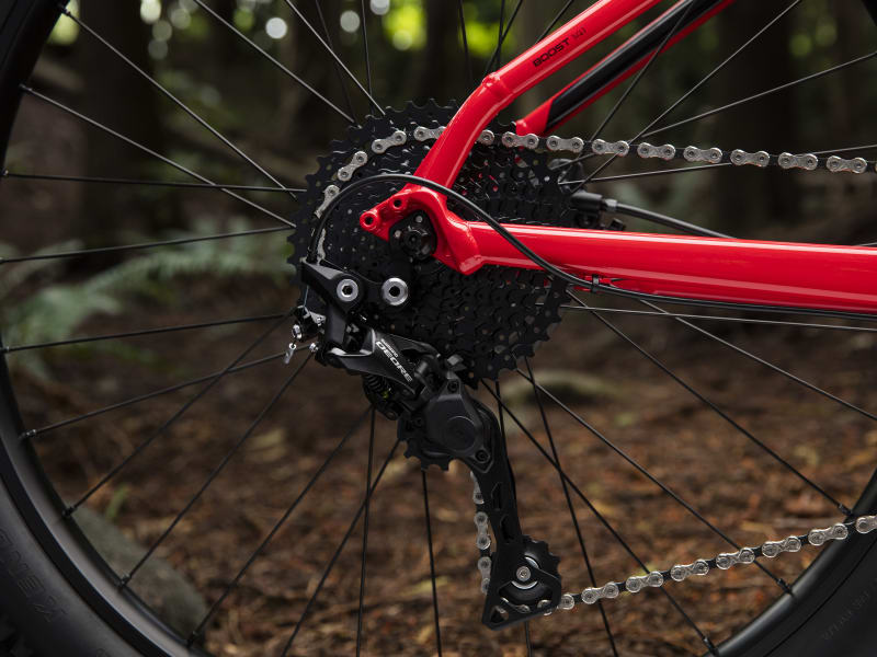 Trek roscoe 6 viper on sale red 2019