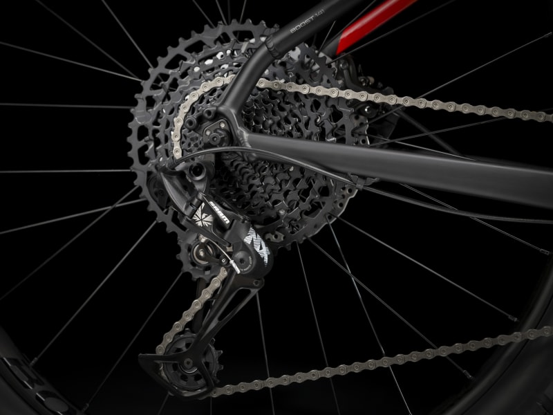 Trek roscoe sales 8 black