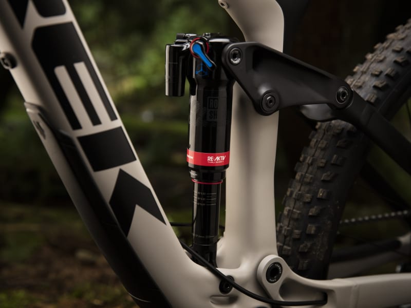 Slash 9.7 Trek Bikes