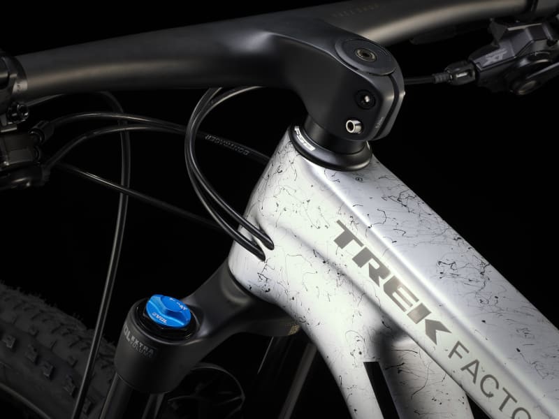 Supercaliber SLR 9.8 XT Gen 2 Trek Bikes