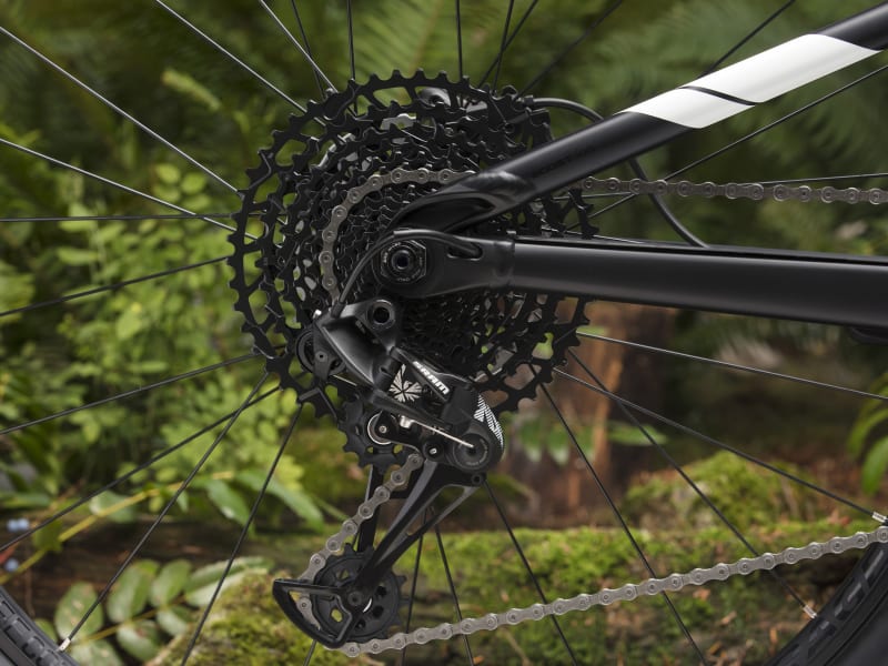 Trek top deals fuel 8 2019