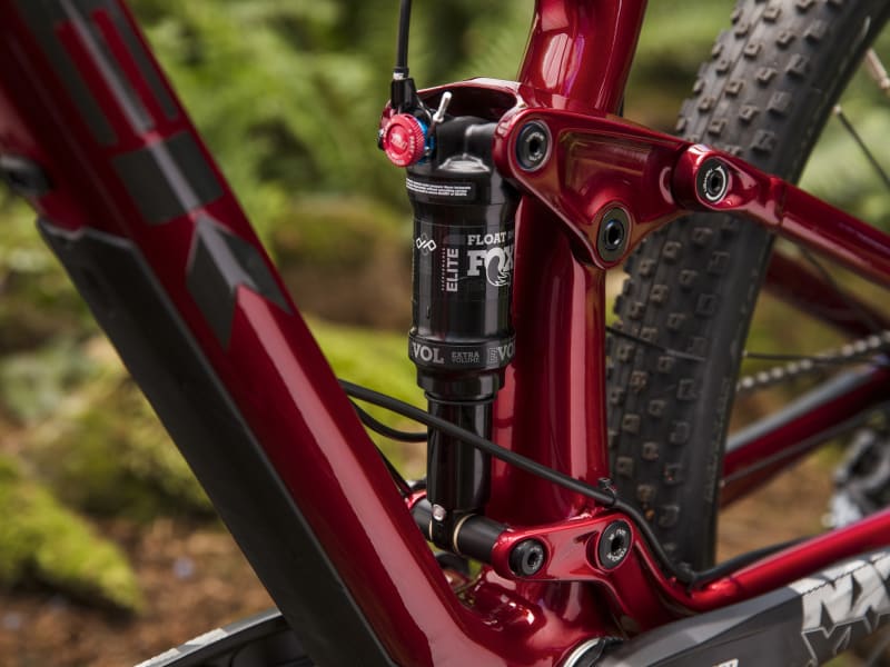 Trek top fuel 9.7 rage red clearance