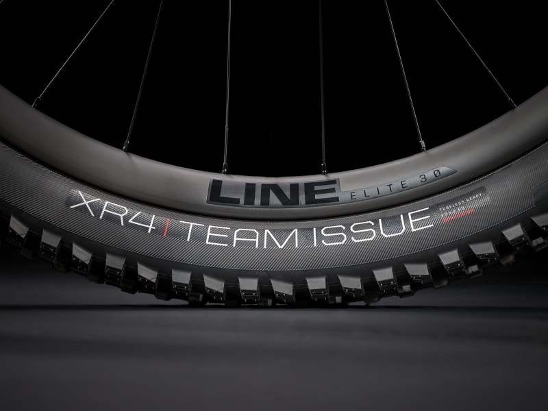 Trek top online fuel carbon