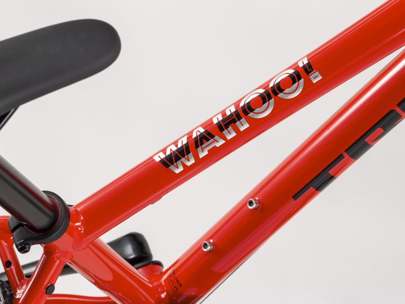 Vélo VTT enfant 9 à 12 ans alu - TREK 2022 Wahoo 24 - Violet décor blanc :  fourche rigide - Vélo 9