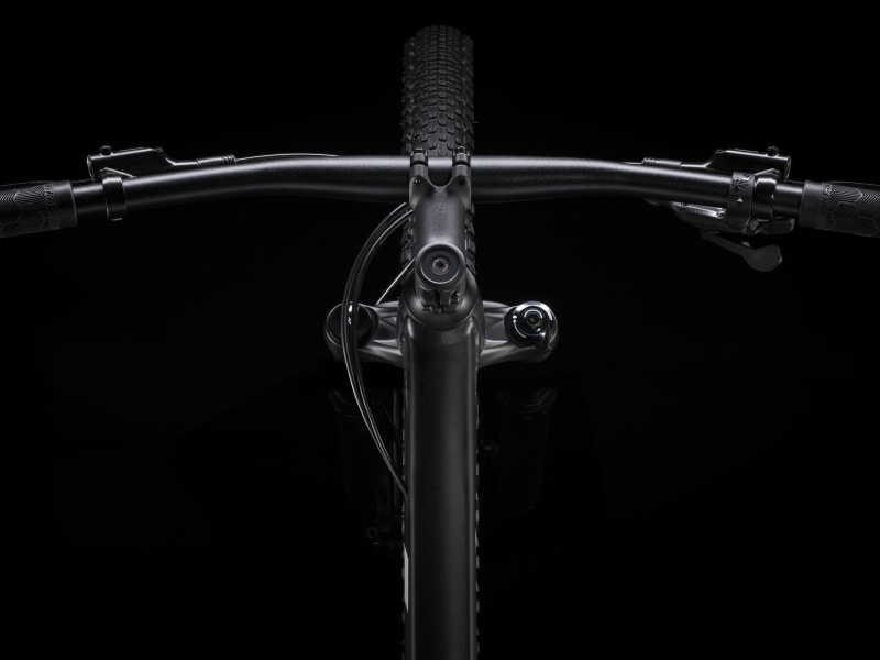 X Caliber 8 Trek Bikes IS